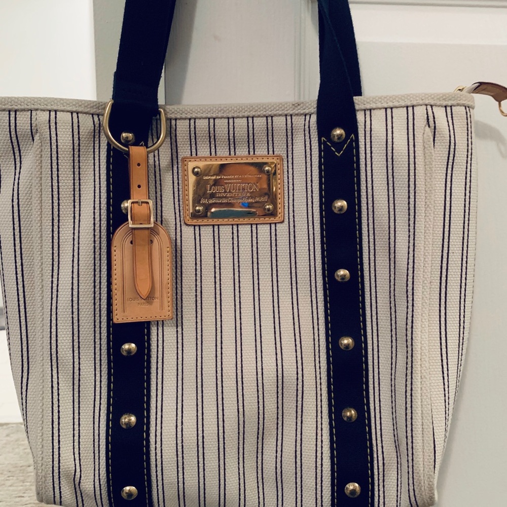 LV Canvas Tote.  Great Condition. Used once.